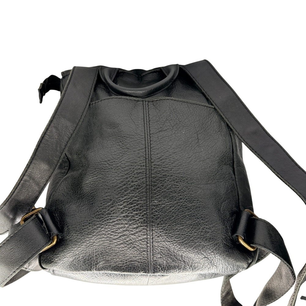 American Leather Co Black Pebbled Leather Flap Backpack Small Rucksack Bag - Picture 3 of 16